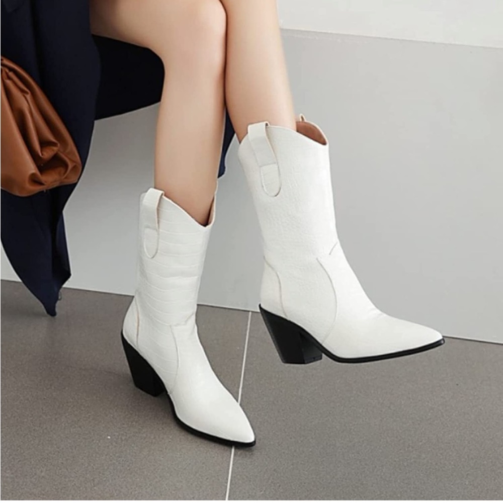 White Western Cowgirl Boots NEW